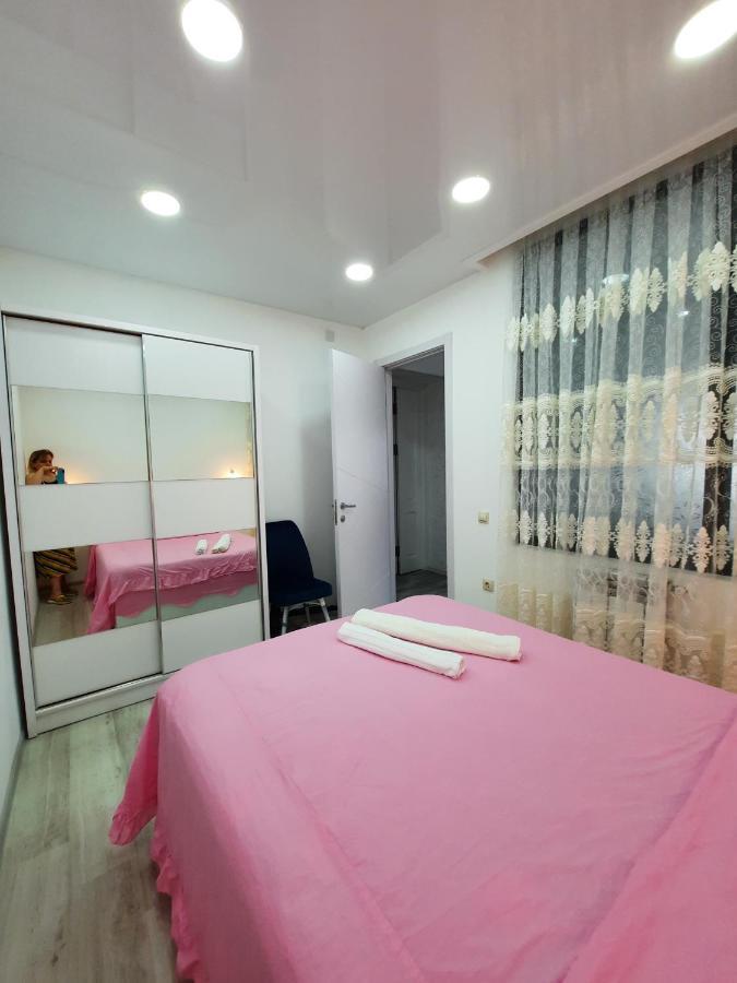 Apartment Desi With Sea View On The Beach In Batumi Eksteriør bilde