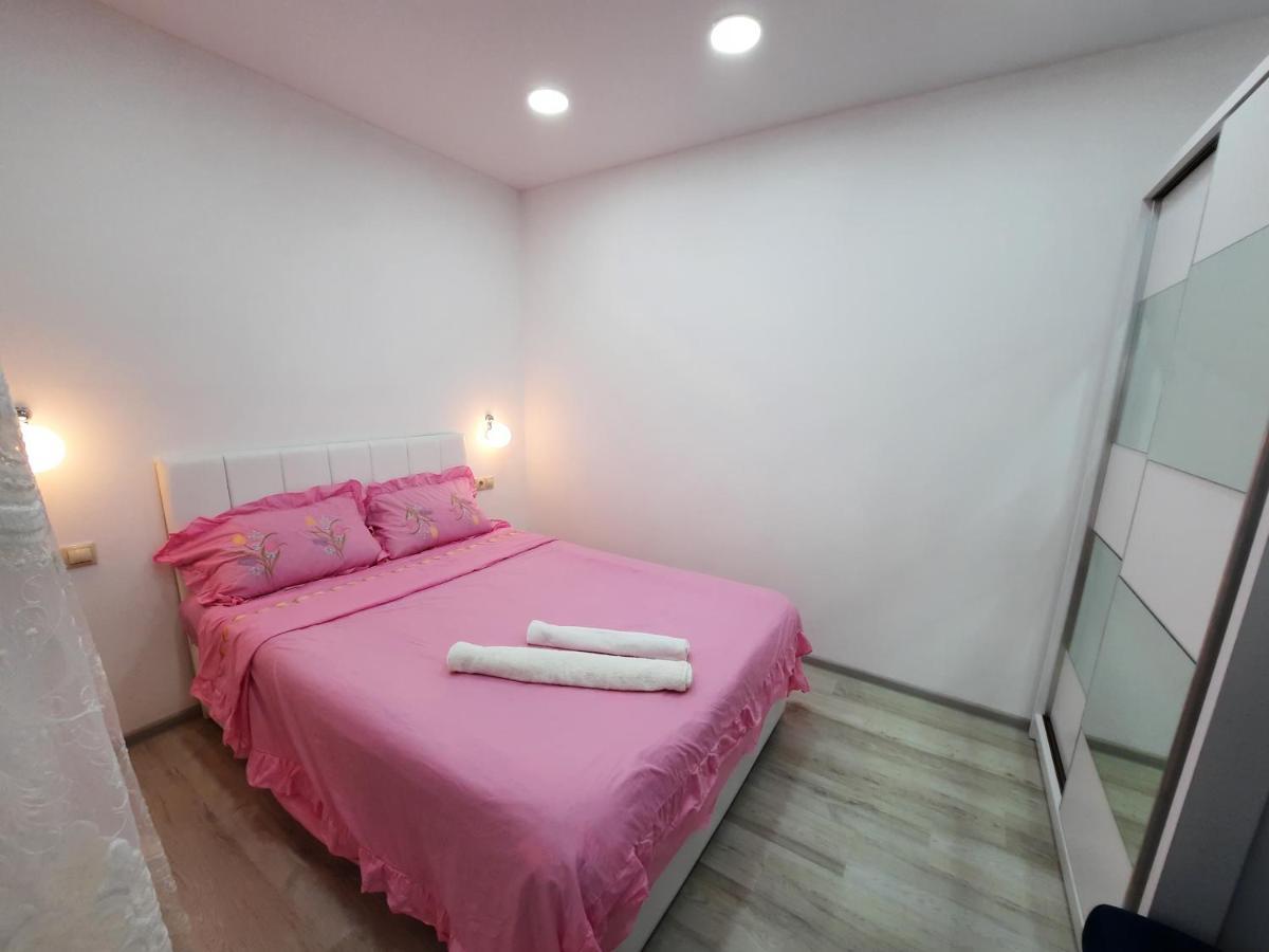Apartment Desi With Sea View On The Beach In Batumi Eksteriør bilde