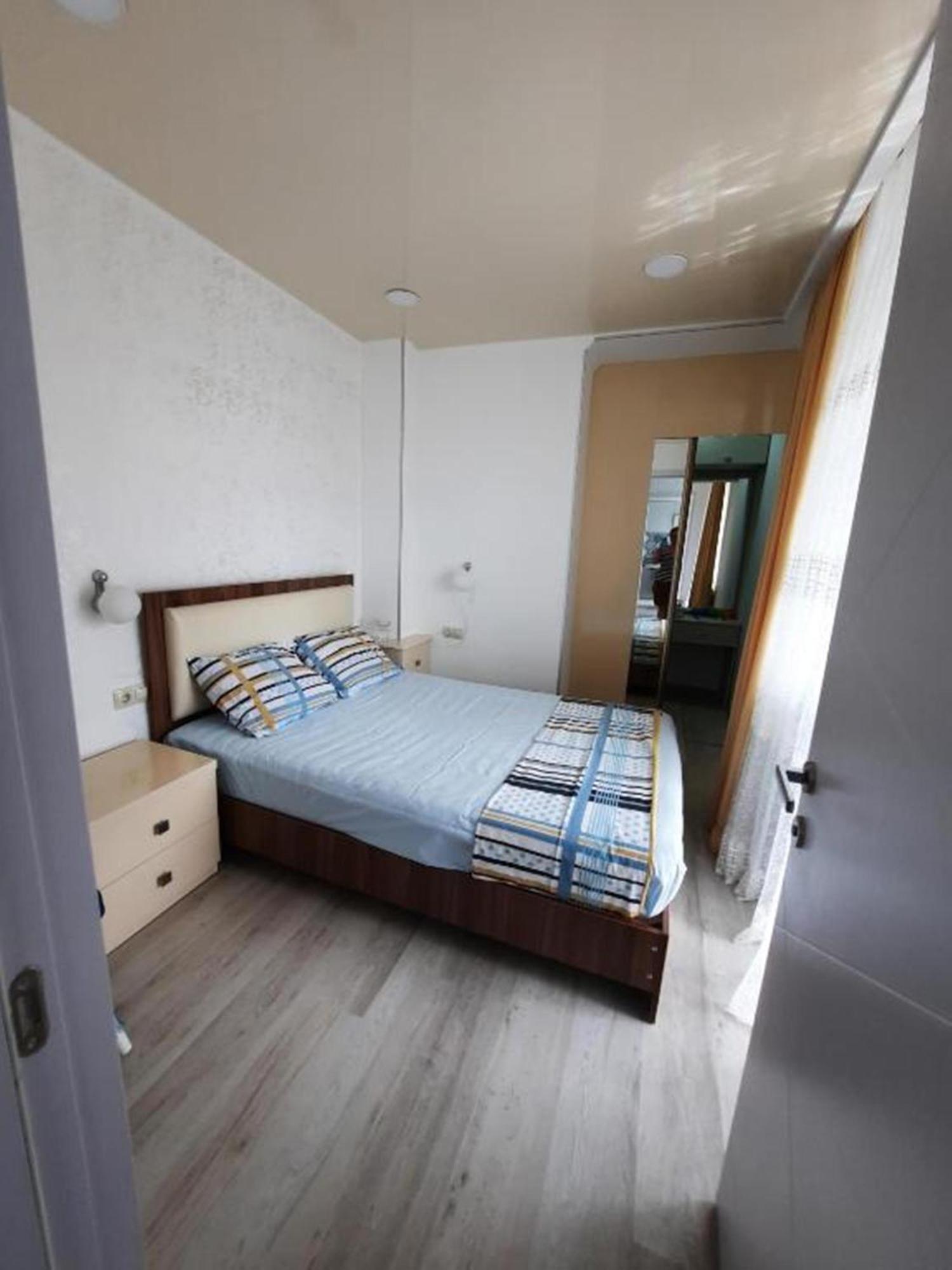 Apartment Desi With Sea View On The Beach In Batumi Eksteriør bilde