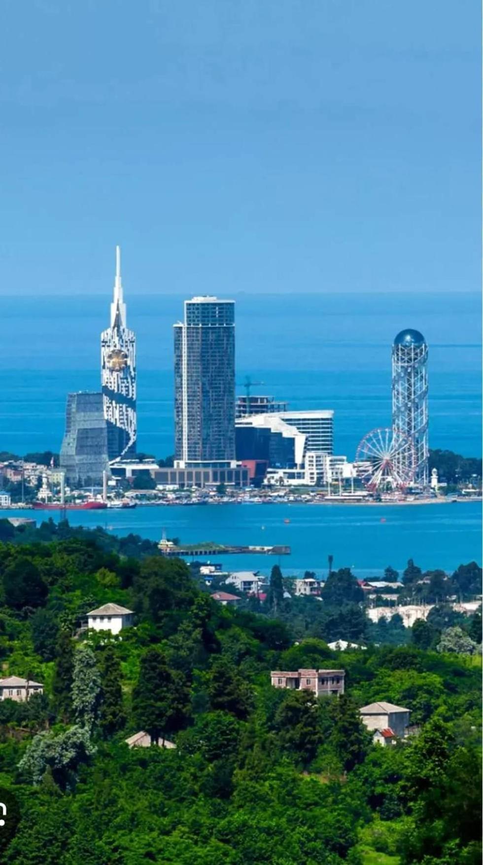 Apartment Desi With Sea View On The Beach In Batumi Eksteriør bilde
